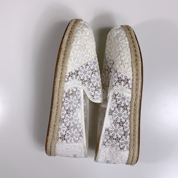 NWT TOMS LACE LOAFER - Picture 4 of 8